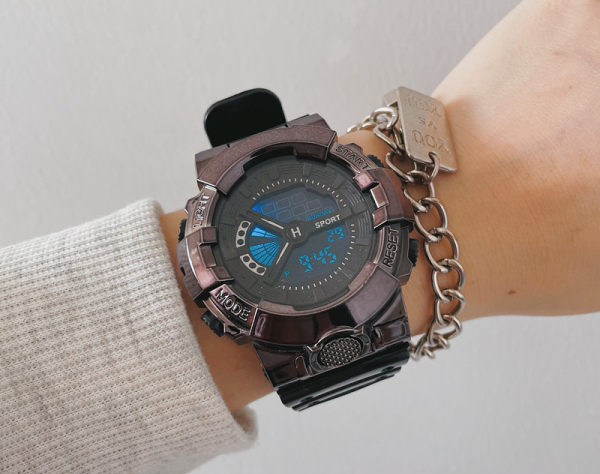 Sportinis-kasdienis laikrodis su gumine rankena - unisex modelis