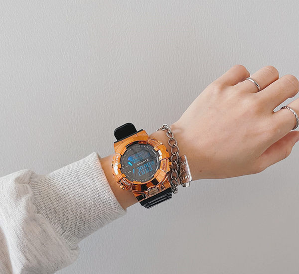 Férfi elektronikus óra gumi szíjjal