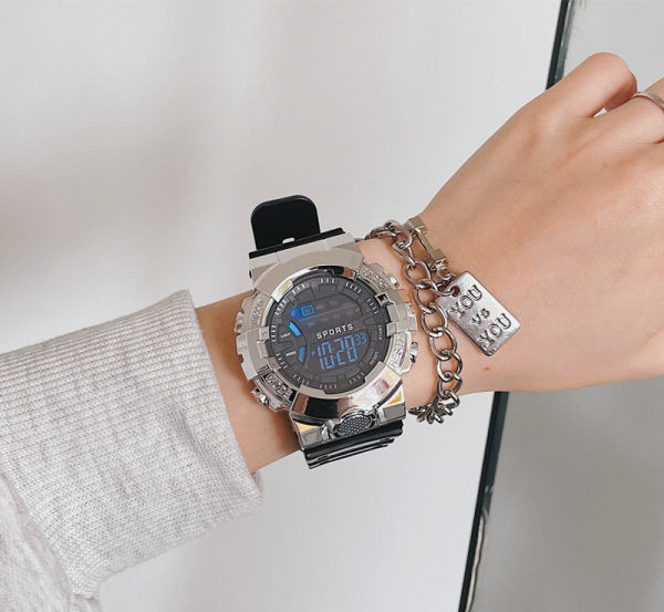 Férfi elektronikus óra gumi szíjjal