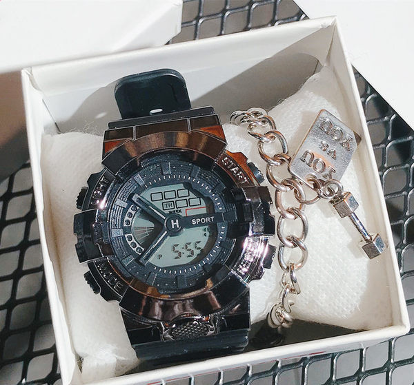 Apvalus, vandeniui atsparus vyriškas laikrodis