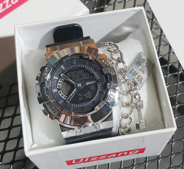 Sportlik kummist käekell elektroonilise ekraaniga