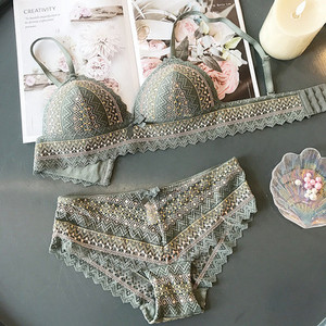 Tassikolmnurk traadita seksikas ööriided retro tikandiga kontrastvärvi naiste rinnahoidja ja aluspükste komplekt pits õhuke tass aluspesu