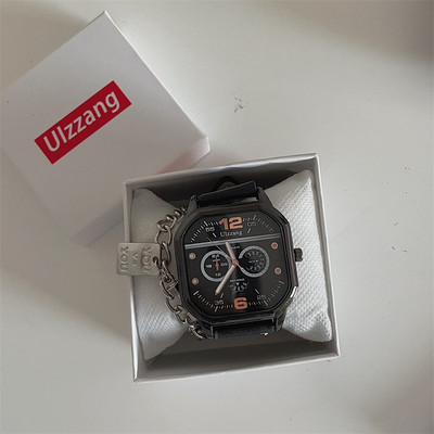 Muški sat s kvadratnim brojčanikom