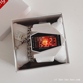 Meeste elektrooniline käekell jäävalgustusega