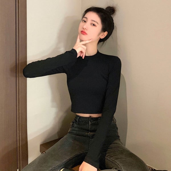 Naiste puuvillane mitmes värvitoonis pluus - lühike mudel