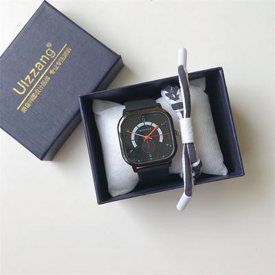 Ceas de bărbați cu cadran pătrat - în stil retro