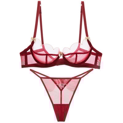 Seksikas pitsist üliõhuke aluspesu suures mõõdus läbipaistev rinnahoidja ja püksikute komplekt naiste stringid