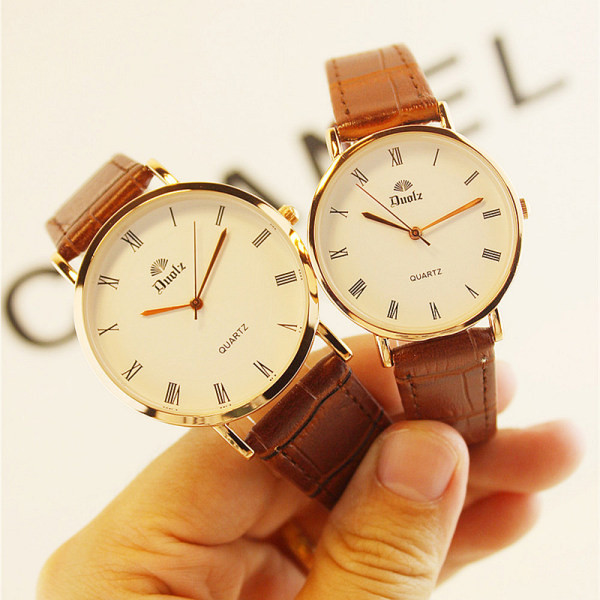 Alkalmi férfi karóra bőr szíjjal