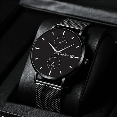 Üliõhukese sihverplaadi ja helendavate osutitega meeste käekell