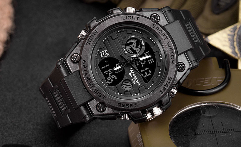 Kör alakú férfi sportóra