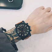 Vyriškas laisvalaikio laikrodis su odine apyranke