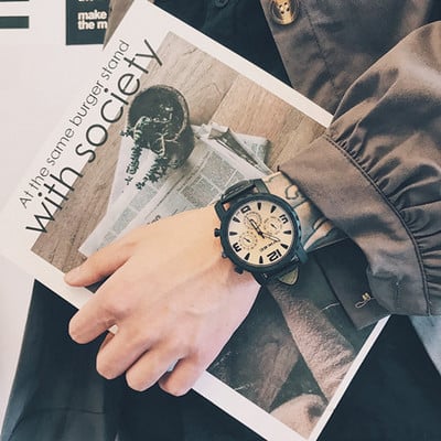 Vyriškas laisvalaikio laikrodis su odine apyranke