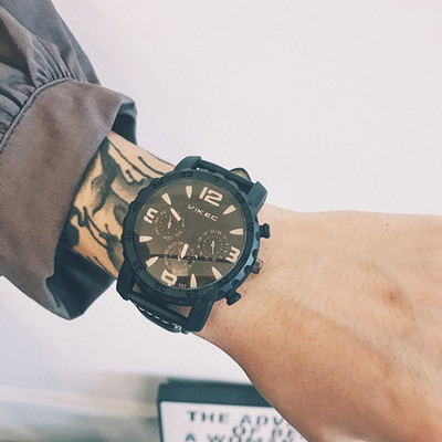 Vyriškas laisvalaikio laikrodis su odine apyranke