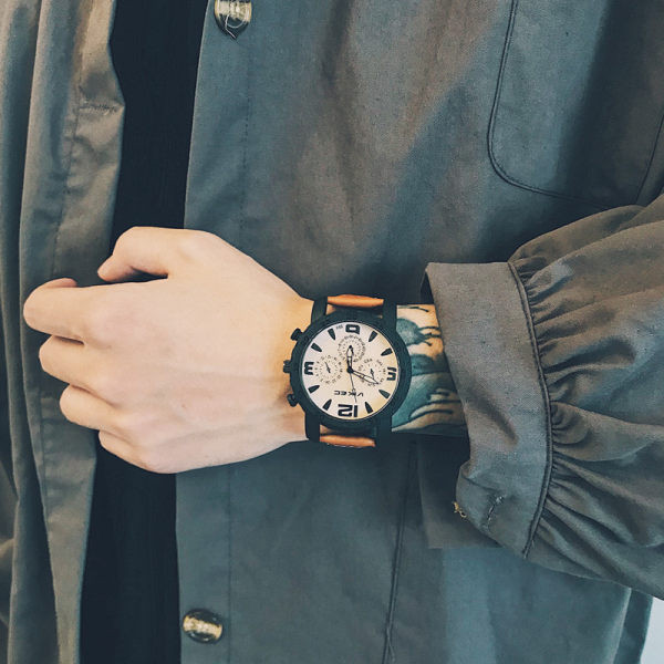 Vyriškas laisvalaikio laikrodis su odine apyranke