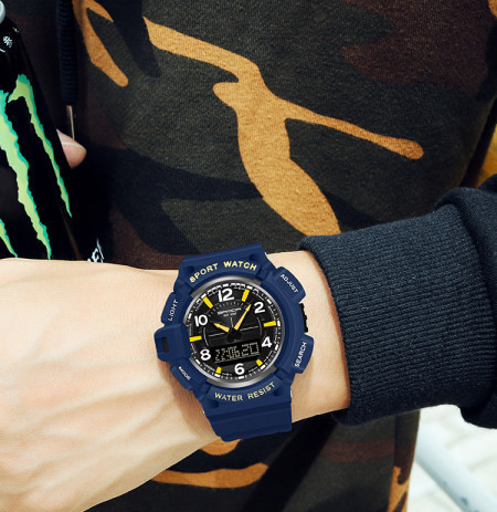 Férfi karóra világító talpbetéttel