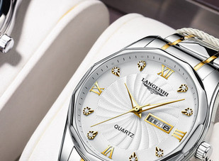 Elegáns férfi karóra fém szíjjal