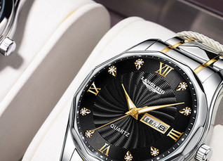 Elegáns férfi karóra fém szíjjal