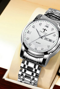 Világító férfi karóra ezüst és arany színben