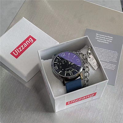 Vyriškas laikrodis su apvaliu ciferblatu ir odiniu dirželiu