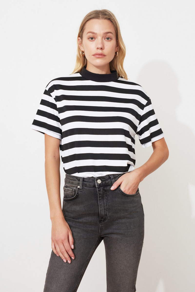 Trendyol Striped Basic läbipaistva kaelusega silmkoeline T-särk naiste 2021 riietus Moodne kvaliteet suvekevadine T-särk Uus vabaaja topid, naiste 2021 TWOSS21TS1204