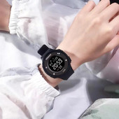 Muški elektronički svjetleći sat sa silikonskim remenom