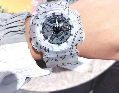 Vízálló férfi karóra bőr szíjjal új modell