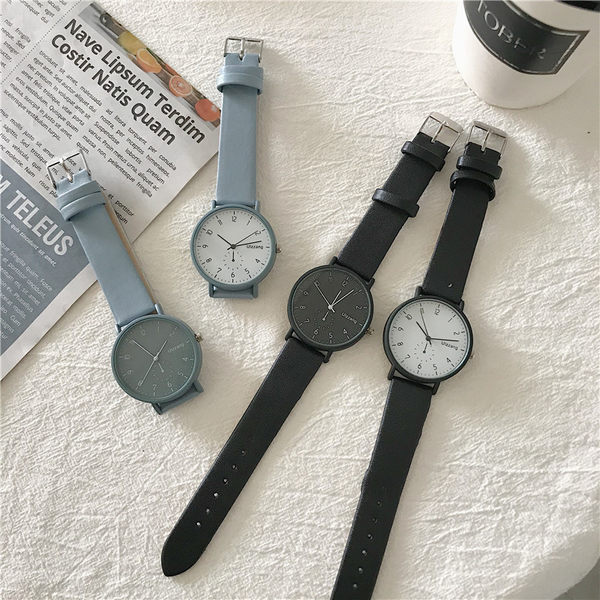 Naujo modelio vyriškas mechaninis laikrodis su odiniu dirželiu