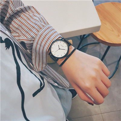 Modernus vyriškas laikrodis su eko odos apyranke