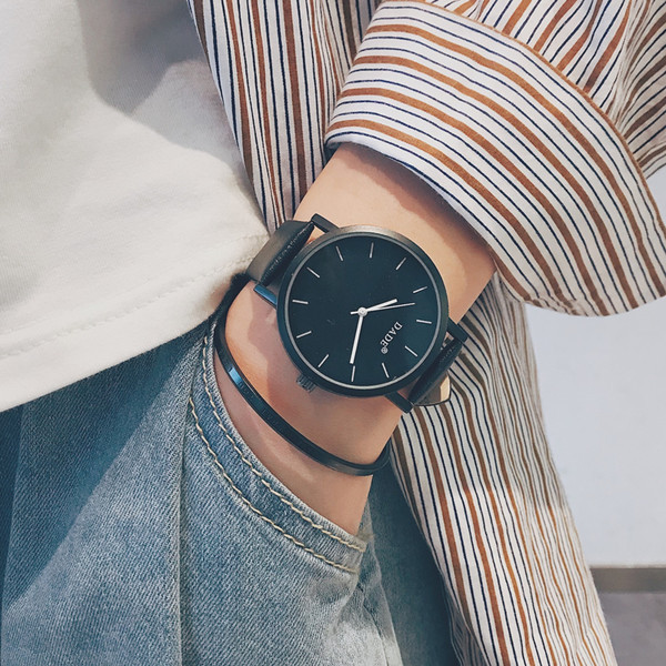 Modernus vyriškas laikrodis su eko odos apyranke