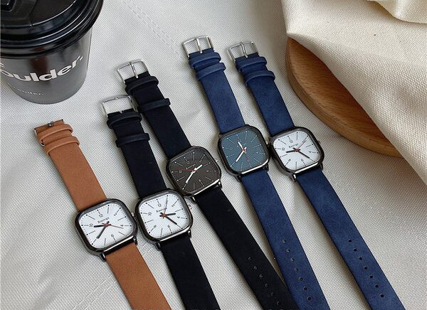 Férfi karóra négyzet alakú számlappal - retro modell