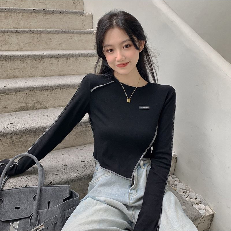 Marškinėliai ilgomis rankovėmis Moteriški marškinėliai, šypsena, plona, asimetrinė apkarpyta pavasario koledžo gatvės drabužių dizaino moteriška seksuali retro apranga