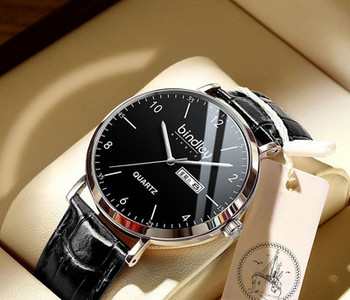 Alkalmi férfi karóra bőr vagy fém szíjjal