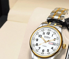 Férfi karóra fém szíjjal