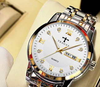 Férfi karóra fém szíjjal