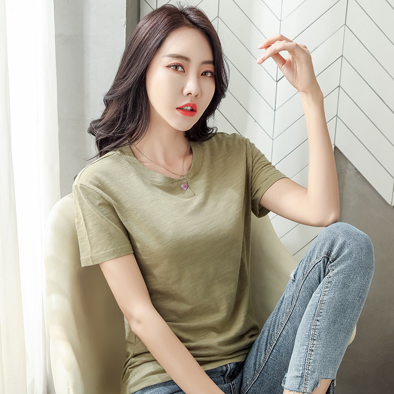 TuangBiang 2022 m. vasara su mygtuku V formos iškirpte trumpomis rankovėmis moteriški bambukiniai medvilniniai marškinėliai balti vientisos spalvos Mėlynos plonos mados viršūnės