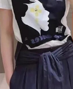 2022 m. pavasaris vasara Naujo stiliaus moteriški raštais marginti medvilniniai marškinėliai trumpomis rankovėmis