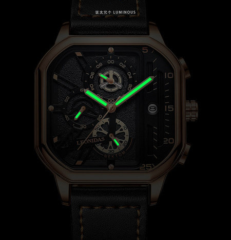 Moderan muški sat s kožnim remenom