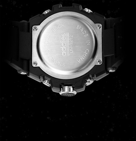 Sportos gumióra világító mutatókkal