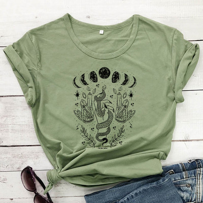 Mystical Moon With Snake póló Trendi Moon Phases Witch póló Camiseta Fashion Női Crescent Moon Grafikus felső póló