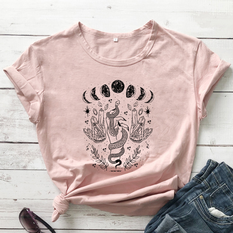 Mystical Moon With Snake póló Trendi Moon Phases Witch póló Camiseta Fashion Női Crescent Moon Grafikus felső póló
