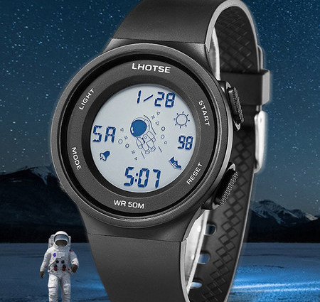 Ümara kuju ja kummist rihmaga meeste käekell