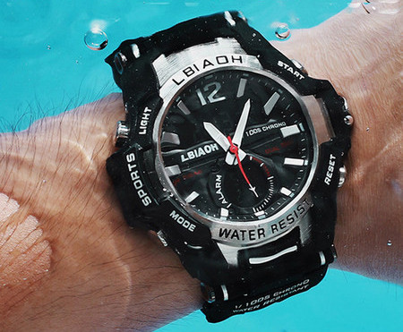 Ceas barbatesc cu curea de cauciuc