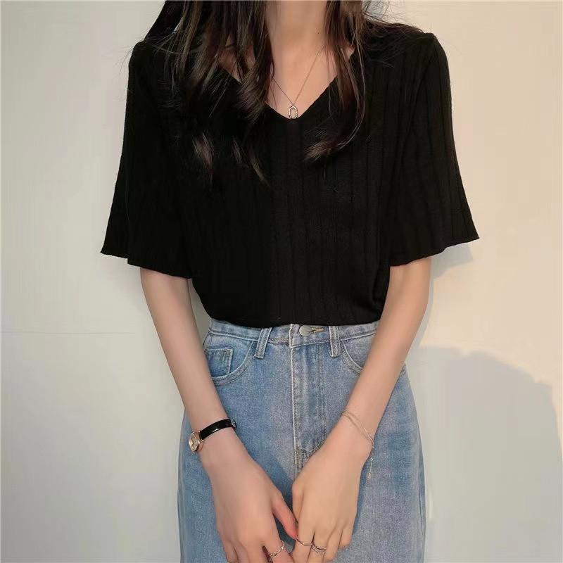 Vasaros moteriški madingi V formos kaklo vienspalviai medvilniniai marškinėliai trumpomis rankovėmis 2022 m. Nauji laisvi, ploni ir patogūs apatiniai apačia
