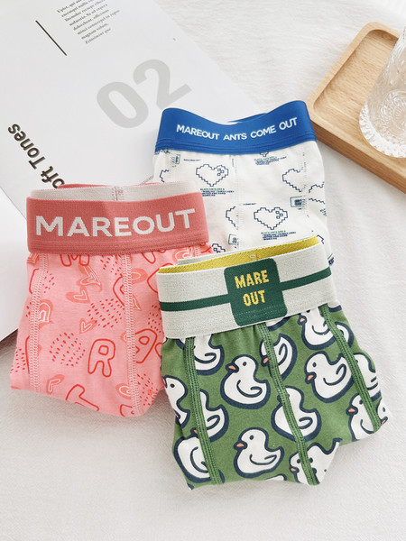 Trijų vyriškų bokserių komplektas su užrašu