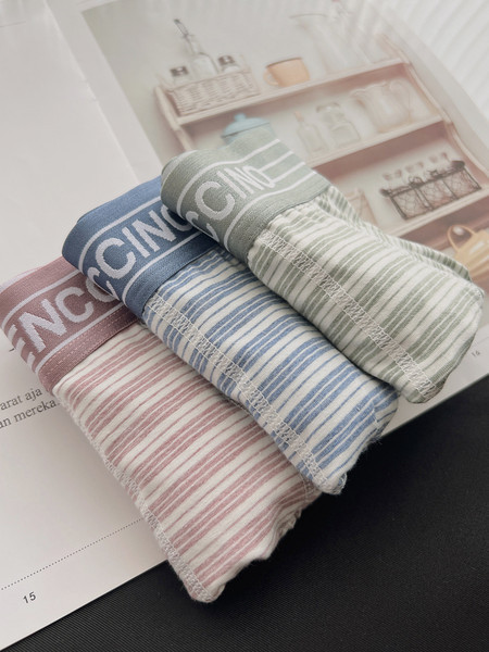 Slip și boxeri pentru bărbați în dungi cu inscripții