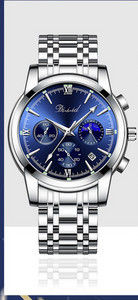 Férfi karóra fém szíjjal