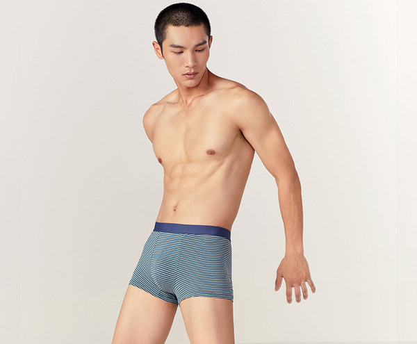 Boxeri pentru bărbați de culoare uni 3 piese este un set