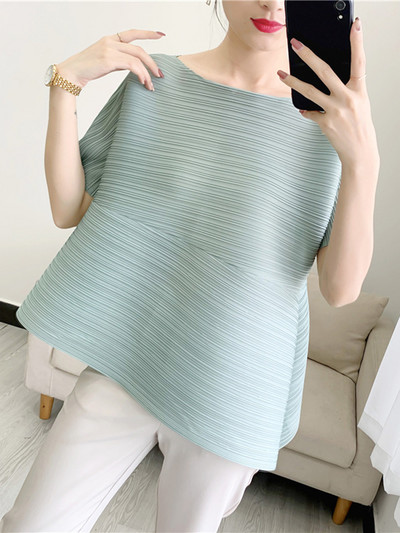 GVUW redőzött, szabálytalan rövid ujjú póló, egyszínű pulóver, laza körgallér, karcsú, 2022-es nyári női ruházat 17D391