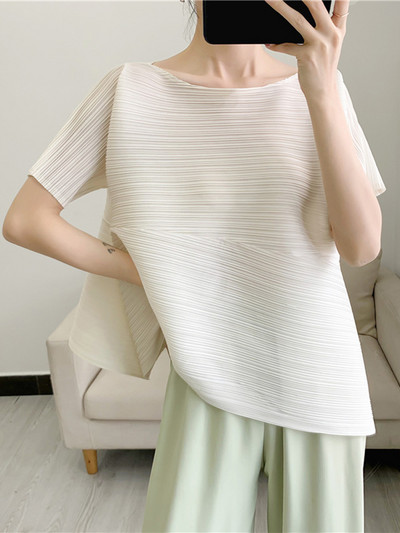 GVUW redőzött, szabálytalan rövid ujjú póló, egyszínű pulóver, laza körgallér, karcsú, 2022-es nyári női ruházat 17D391