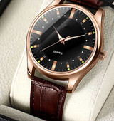 Naujo modelio vyriškas laikrodis su odiniu dirželiu